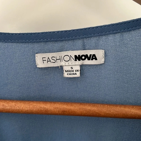 crop top blouse Tie waist. Size S. - Picture 4 of 11